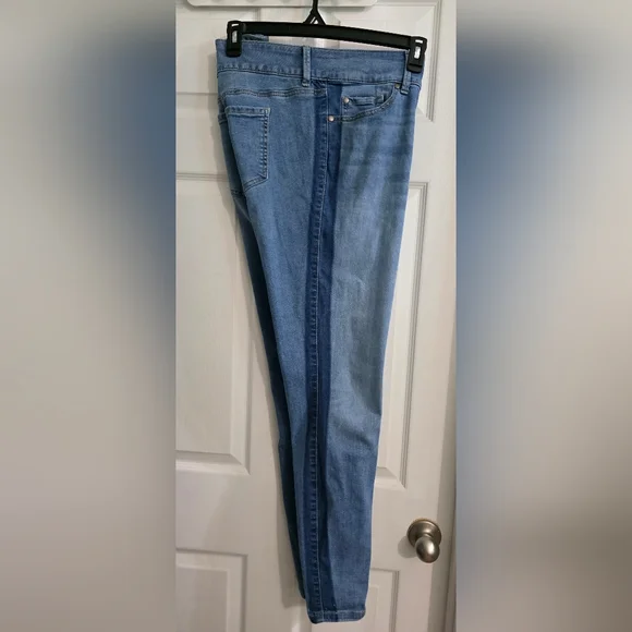 Torrid Supper Soft Jeggings Light Blue Skinny Jeans 16T - Picture 5 of 12